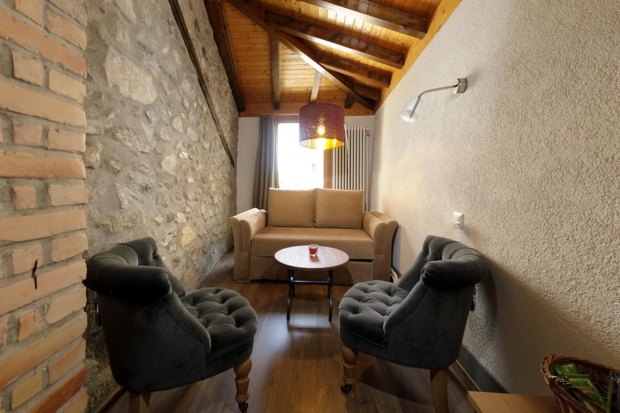 De L'ange Hotel 3*